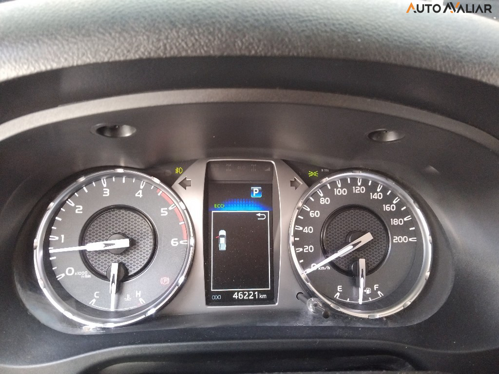 TOYOTA HILUX 2.8 D-4D TURBO DIESEL CD SRV 4X4 AUTOMÁTICO
