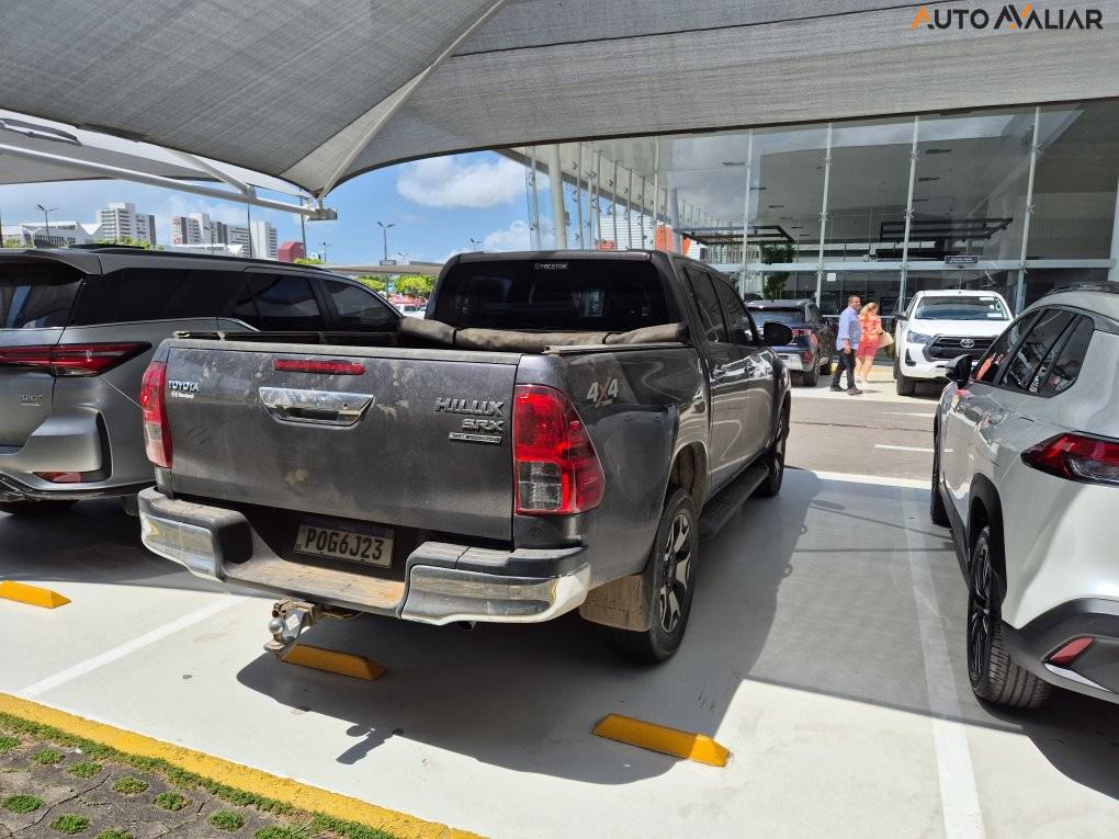 TOYOTA HILUX 2.8 SRX 4X4 CD 16V DIESEL 4P AUTOMATICO