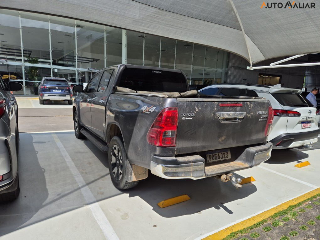 TOYOTA HILUX 2.8 SRX 4X4 CD 16V DIESEL 4P AUTOMATICO