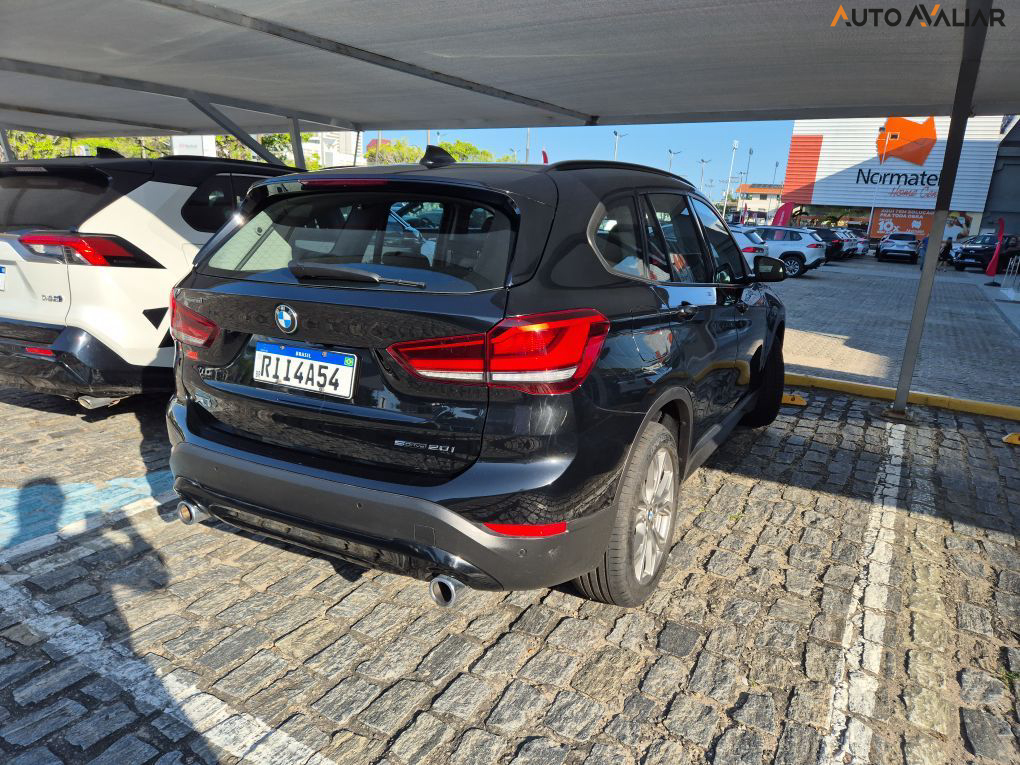 BMW X1 2.0 16V TURBO ACTIVEFLEX SDRIVE20I 4P AUTOMATICO