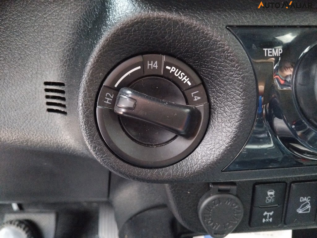 TOYOTA HILUX 2.8 D-4D TURBO DIESEL CD SRV 4X4 AUTOM&Aacute;TICO