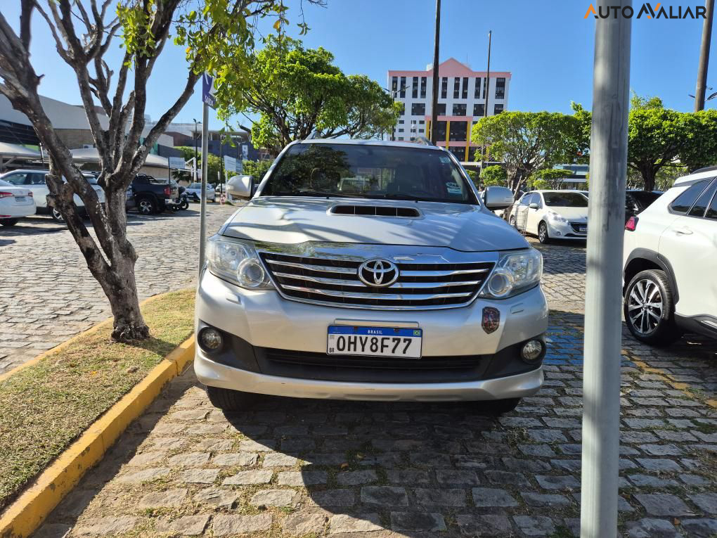 TOYOTA HILUX SW4 3.0 SRV 4X4 16V TURBO INTERCOOLER DIESEL 4P AUTOMATICO