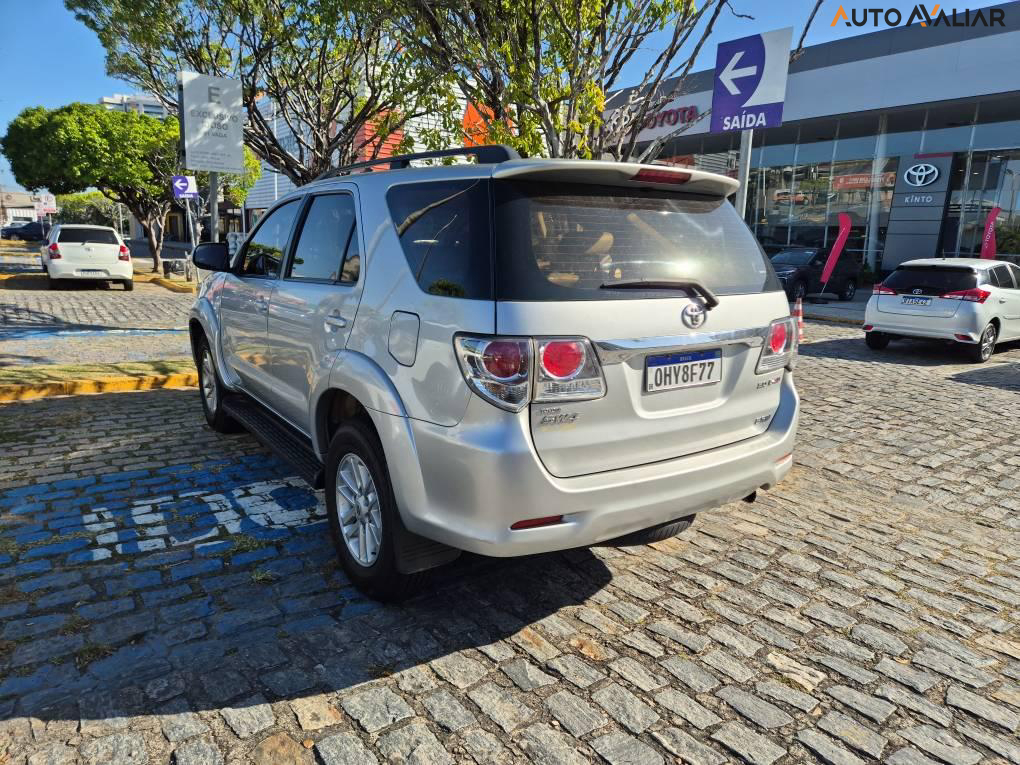 TOYOTA HILUX SW4 3.0 SRV 4X4 16V TURBO INTERCOOLER DIESEL 4P AUTOMATICO