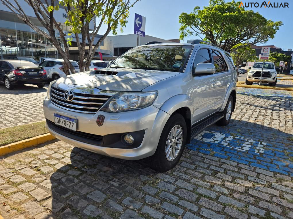 TOYOTA HILUX SW4 3.0 SRV 4X4 16V TURBO INTERCOOLER DIESEL 4P AUTOMATICO