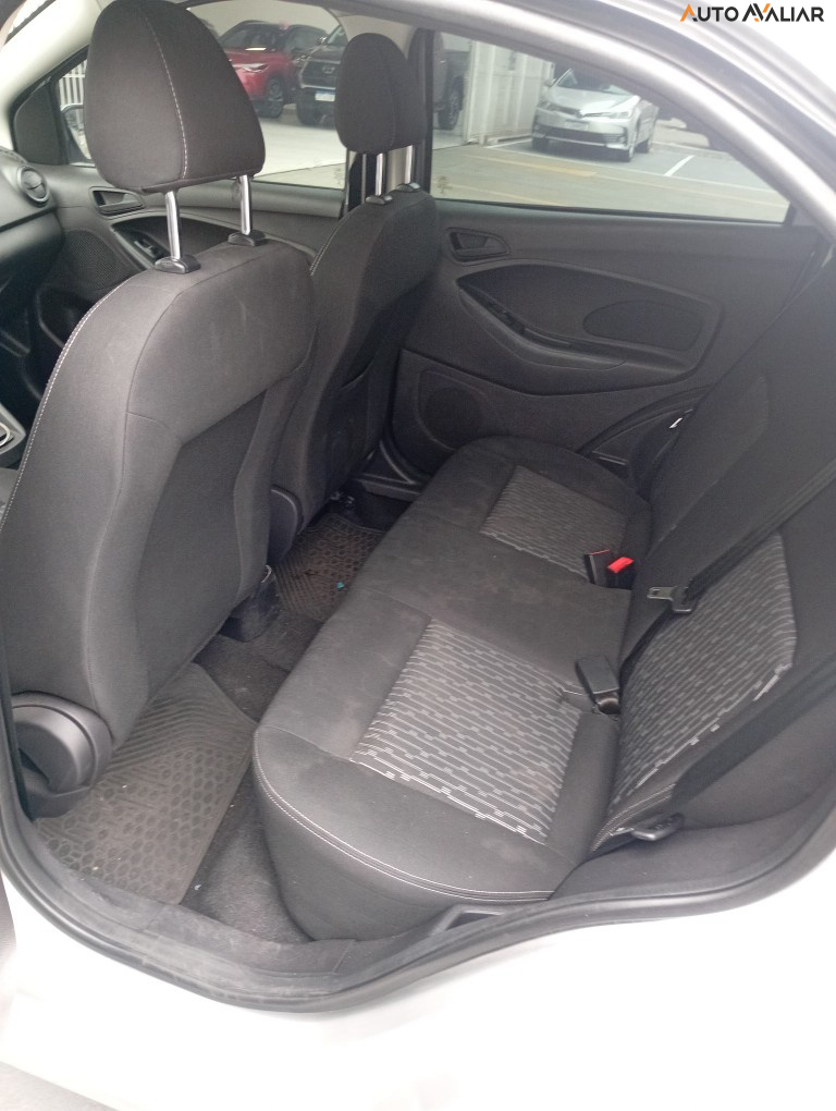 FORD KA 1.5 TI-VCT FLEX SE SEDAN AUTOMATICO