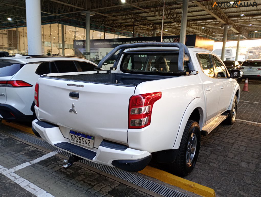 MITSUBISHI L200 TRITON  2.4 16V TURBO DIESEL SPORT GLS CD 4P 4X4 AUTOMÁTICO