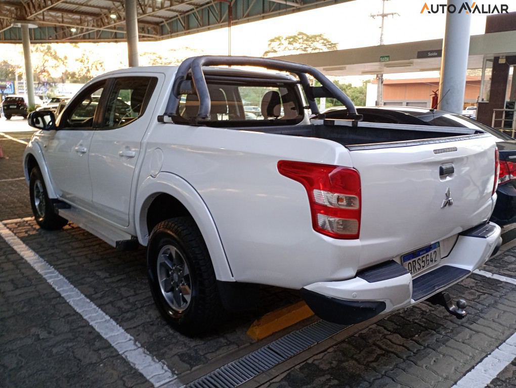 MITSUBISHI L200 TRITON  2.4 16V TURBO DIESEL SPORT GLS CD 4P 4X4 AUTOMÁTICO