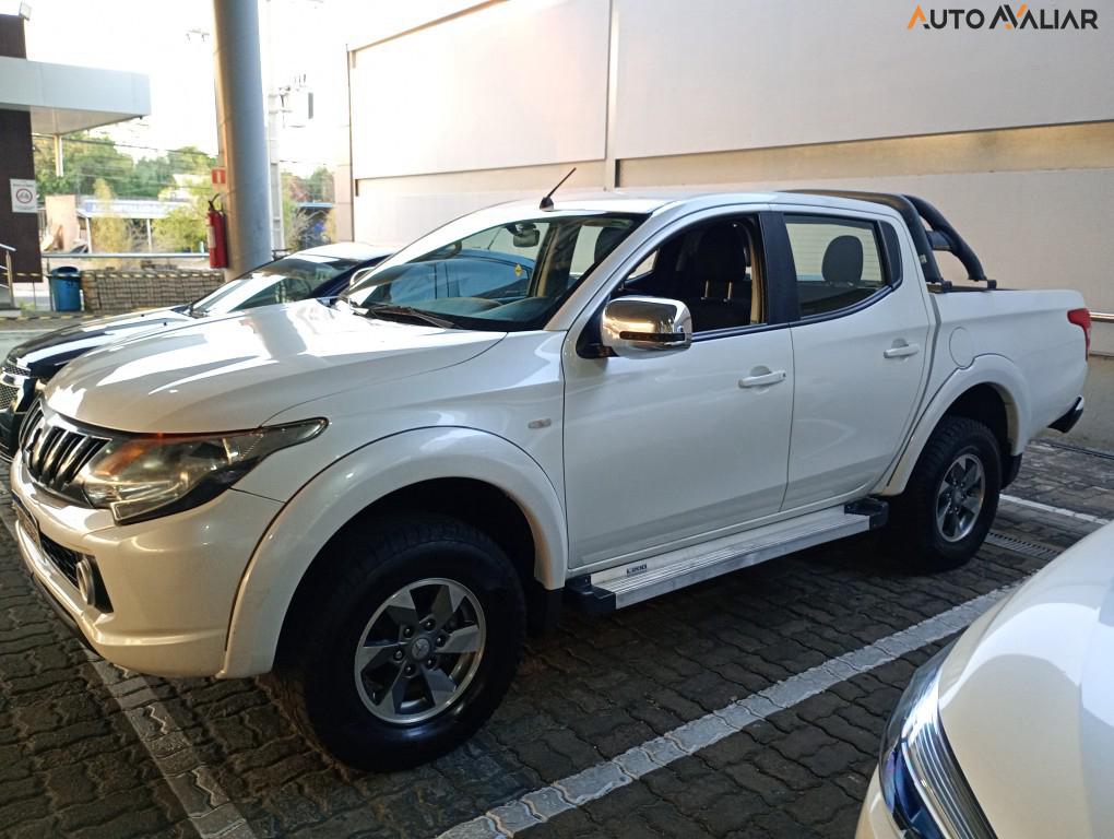 MITSUBISHI L200 TRITON  2.4 16V TURBO DIESEL SPORT GLS CD 4P 4X4 AUTOMÁTICO
