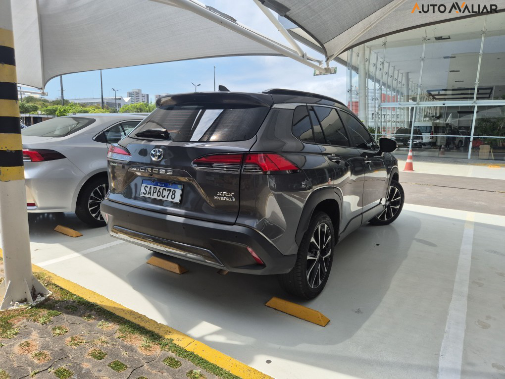 TOYOTA COROLLA CROSS 1.8 VVT-I HYBRID FLEX XRX CVT