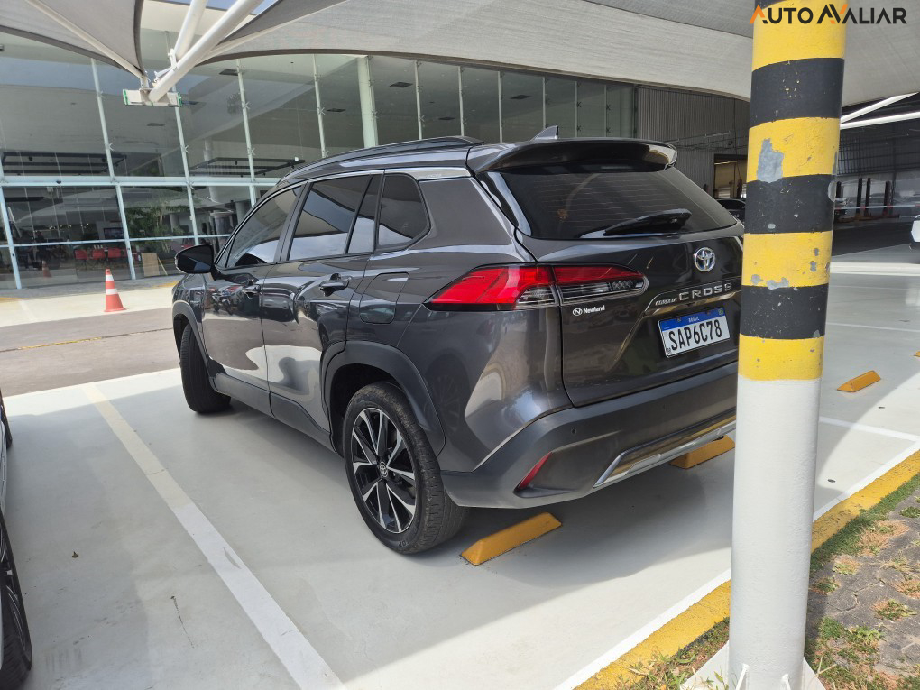 TOYOTA COROLLA CROSS 1.8 VVT-I HYBRID FLEX XRX CVT