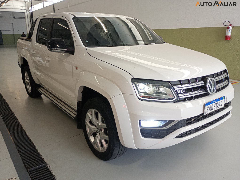 VOLKSWAGEN AMAROK 3.0 V6 TDI HIGHLINE CD DIESEL 4MOTION AUTOMATICO