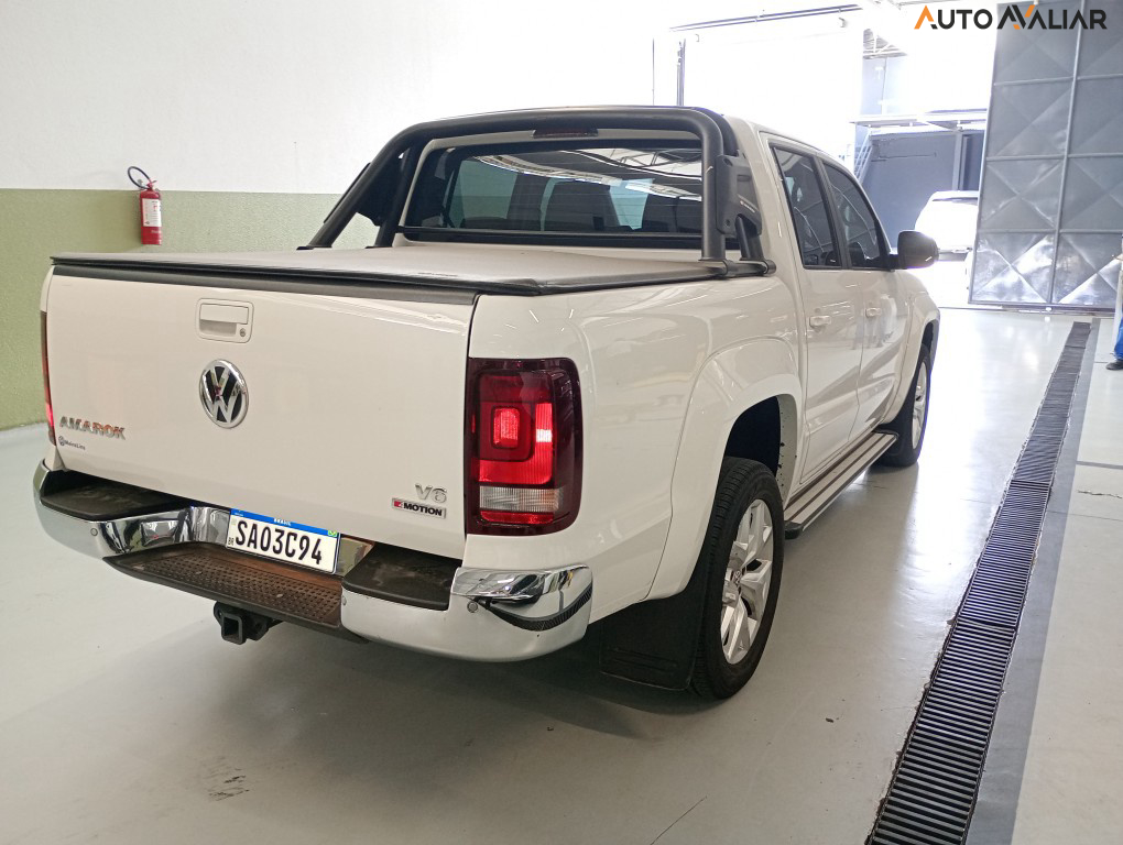 VOLKSWAGEN AMAROK 3.0 V6 TDI HIGHLINE CD DIESEL 4MOTION AUTOMATICO