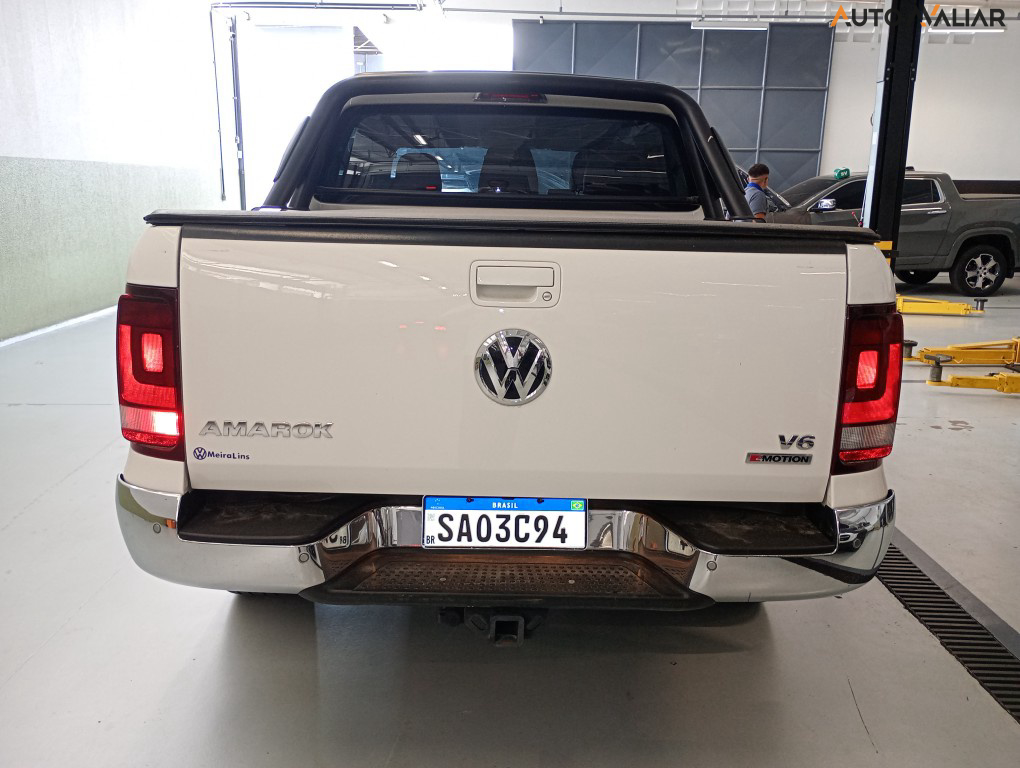 VOLKSWAGEN AMAROK 3.0 V6 TDI HIGHLINE CD DIESEL 4MOTION AUTOMATICO