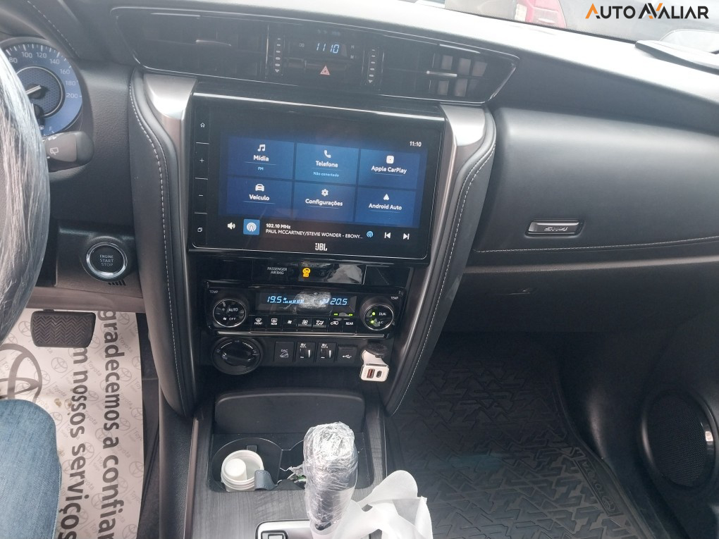 TOYOTA HILUX SW4 2.8 D-4D TURBO DIESEL SRX PLATINUM 4X4 AUTOM&Aacute;TICO