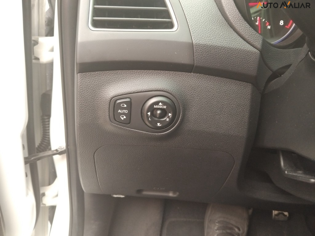 HYUNDAI HB20X 1.6 16V PREMIUM FLEX 4P AUTOMATICO