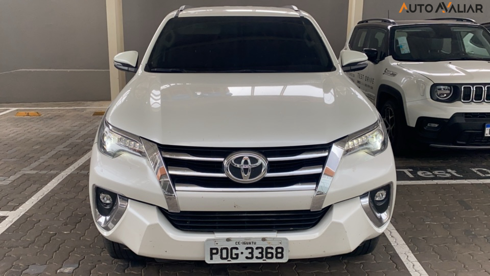 TOYOTA HILUX SW4 2.8 SRX 4X4 16V TURBO INTERCOOLER DIESEL 4P AUTOMATICO