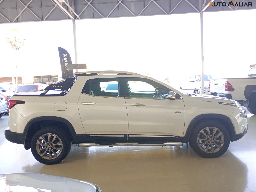FIAT TORO 2.0 16V TURBO DIESEL RANCH 4WD AT9