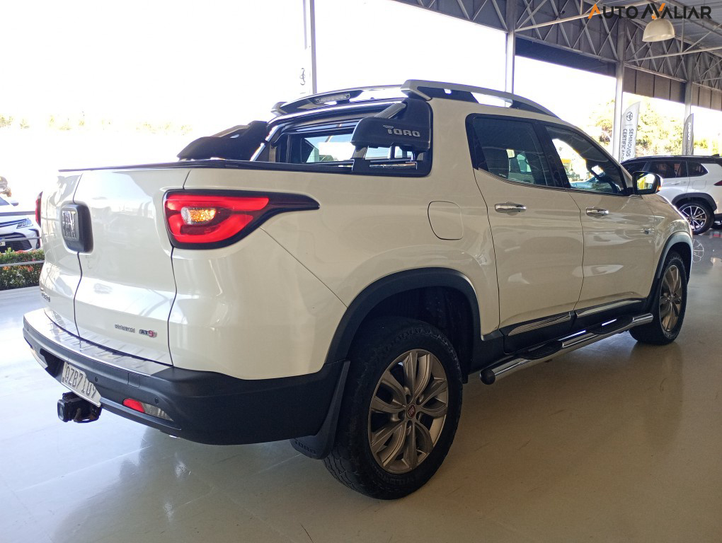 FIAT TORO 2.0 16V TURBO DIESEL RANCH 4WD AT9