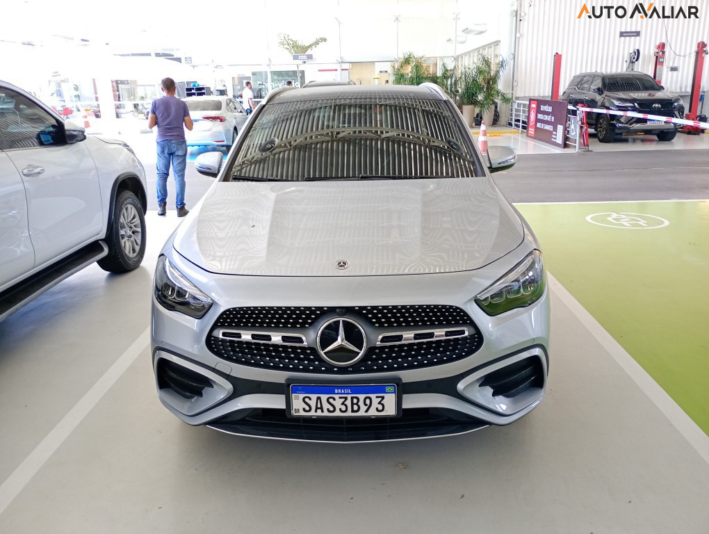MERCEDES-BENZ GLA 200 1.3 MHEV AMG LINE 7G-DCT