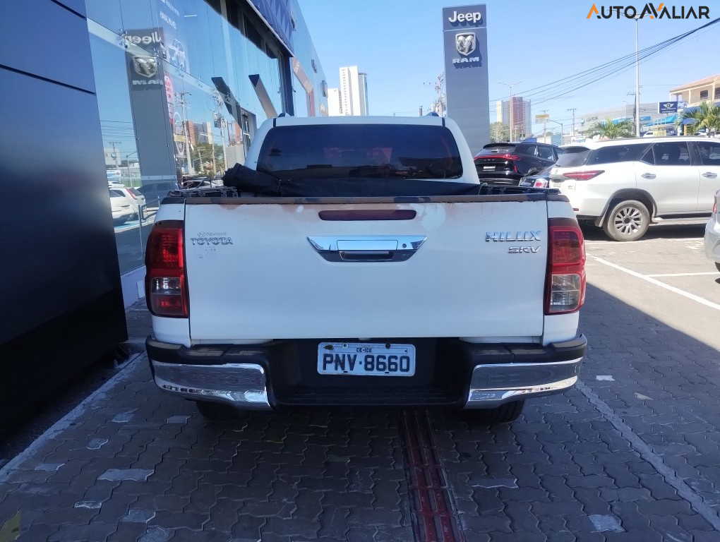 TOYOTA HILUX 2.8 SRV 4X4 CD 16V DIESEL 4P AUTOMATICO