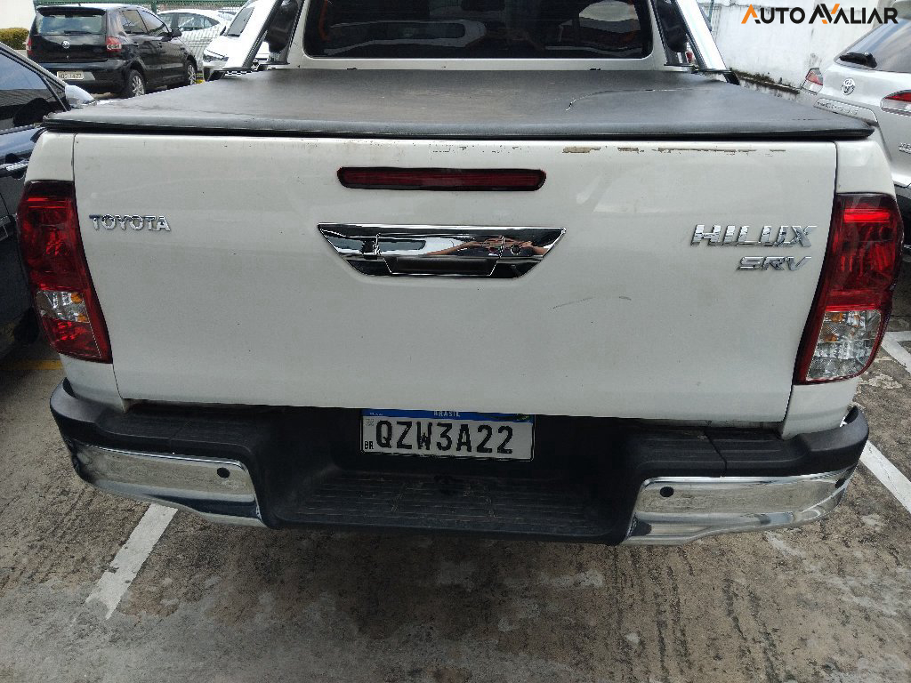TOYOTA HILUX 2.8 D-4D TURBO DIESEL CD SRV 4X4 AUTOM&Aacute;TICO