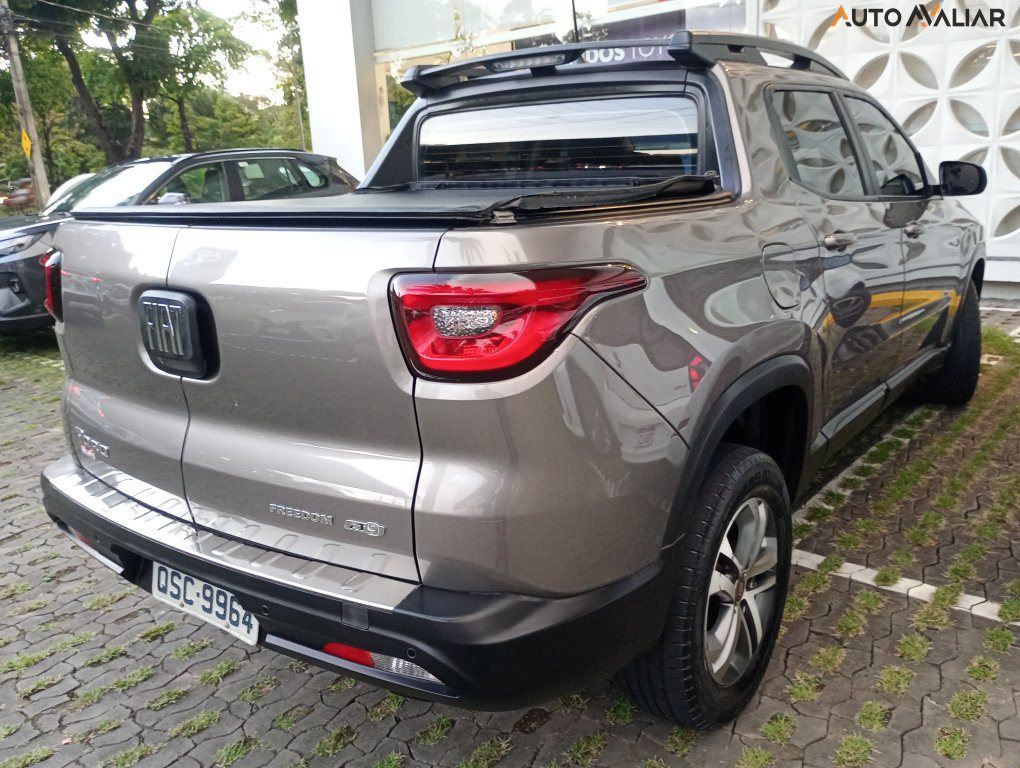 FIAT TORO 2.0 16V TURBO DIESEL FREEDOM 4WD AT9
