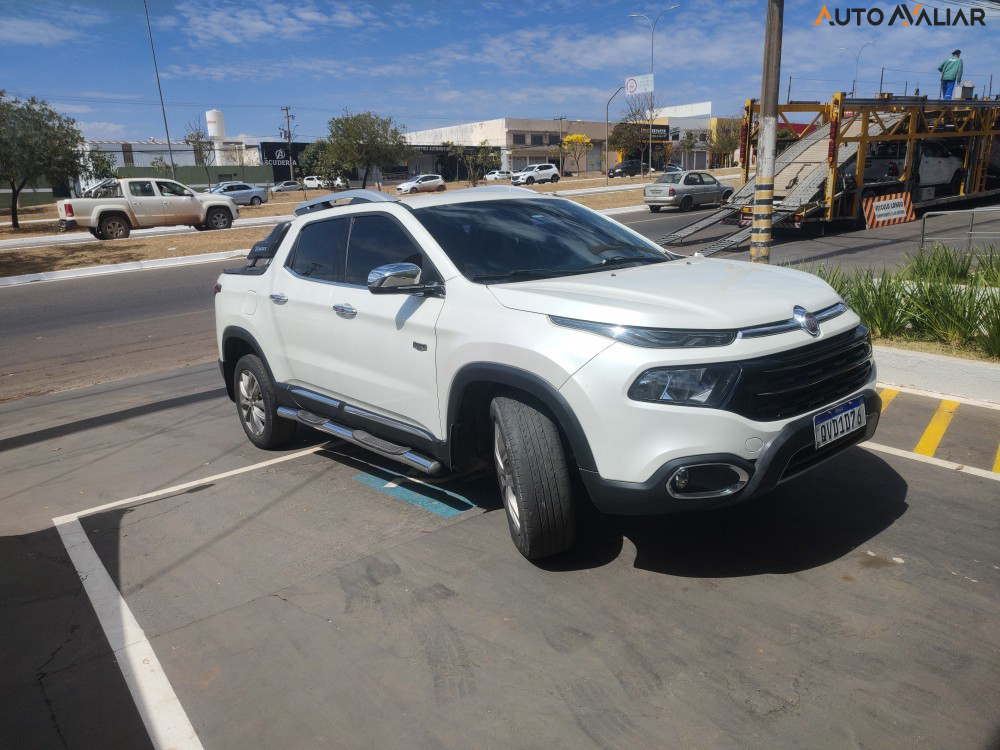 FIAT TORO 2.0 16V TURBO DIESEL RANCH 4WD AT9