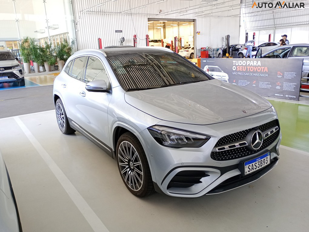 MERCEDES-BENZ GLA 200 1.3 MHEV AMG LINE 7G-DCT