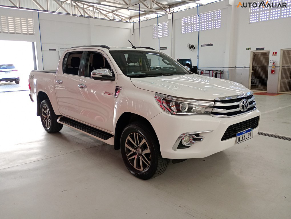 TOYOTA HILUX 2.8 SRX 4X4 CD 16V DIESEL 4P AUTOMATICO