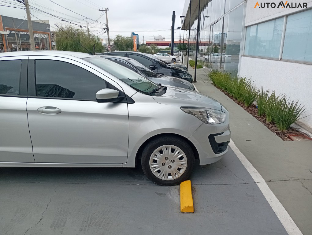 FORD KA 1.5 TI-VCT FLEX SE SEDAN AUTOMATICO
