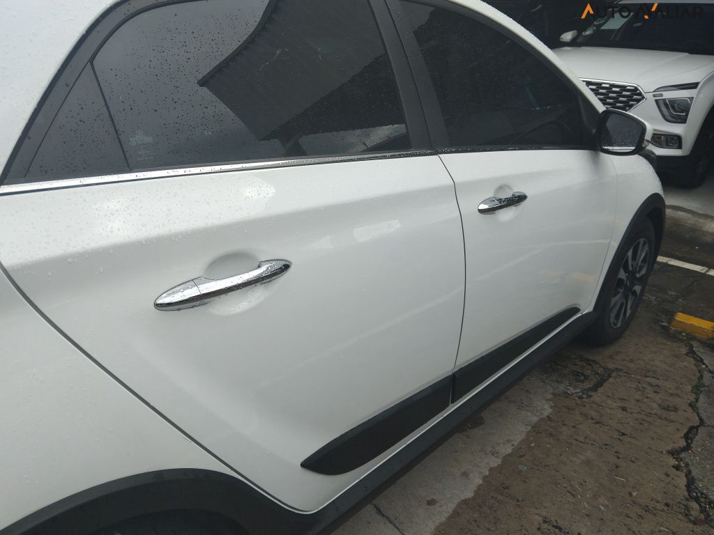 HYUNDAI HB20X 1.6 16V PREMIUM FLEX 4P AUTOMATICO