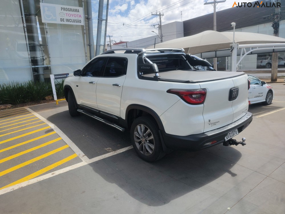 FIAT TORO 2.0 16V TURBO DIESEL RANCH 4WD AT9