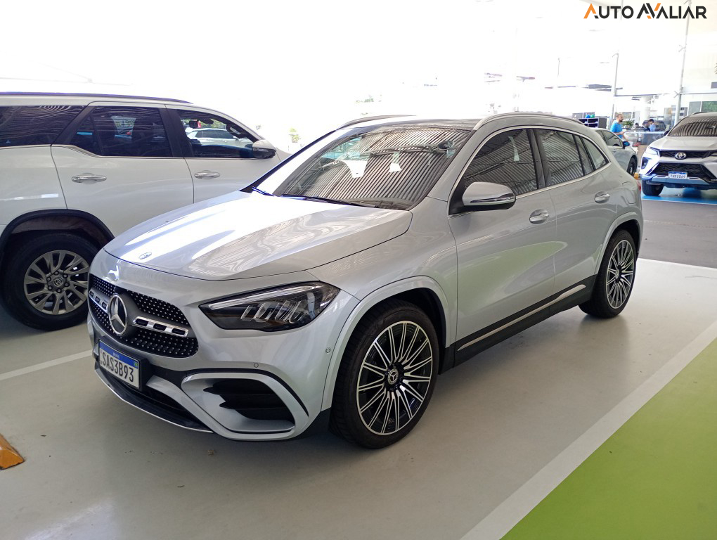 MERCEDES-BENZ GLA 200 1.3 MHEV AMG LINE 7G-DCT