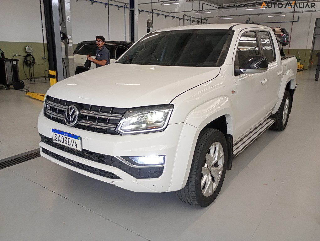 VOLKSWAGEN AMAROK 3.0 V6 TDI HIGHLINE CD DIESEL 4MOTION AUTOMATICO