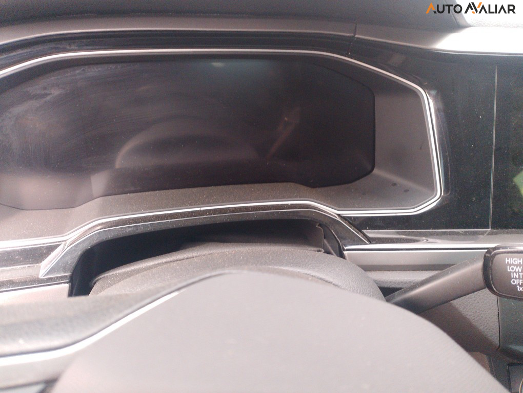 VOLKSWAGEN NIVUS 1.0 200 TSI TOTAL FLEX COMFORTLINE AUTOMÁTICO