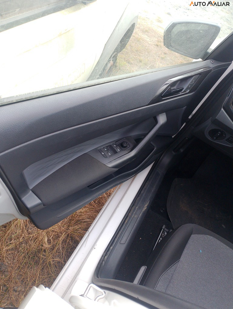 VOLKSWAGEN POLO 1.0 170 TSI COMFORTLINE AUTOMÁTICO