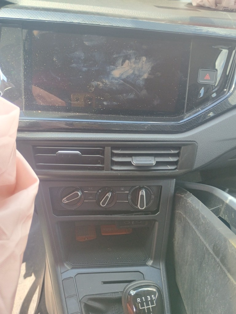 VOLKSWAGEN POLO 1.0 MPI TRACK MANUAL