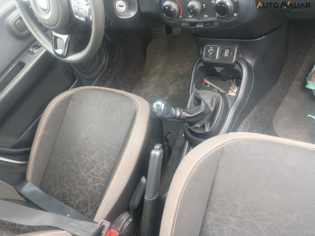 FIAT MOBI 1.0 EVO FLEX TREKKING MANUAL