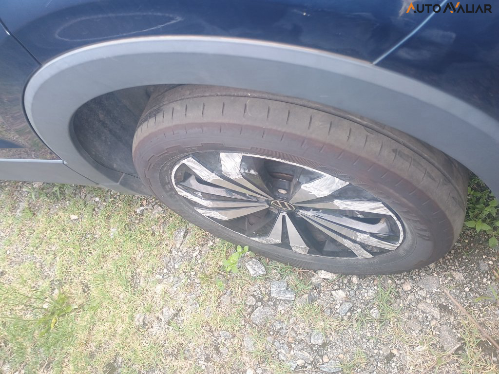 VOLKSWAGEN T-CROSS 1.0 200 TSI TOTAL FLEX AUTOM&Aacute;TICO