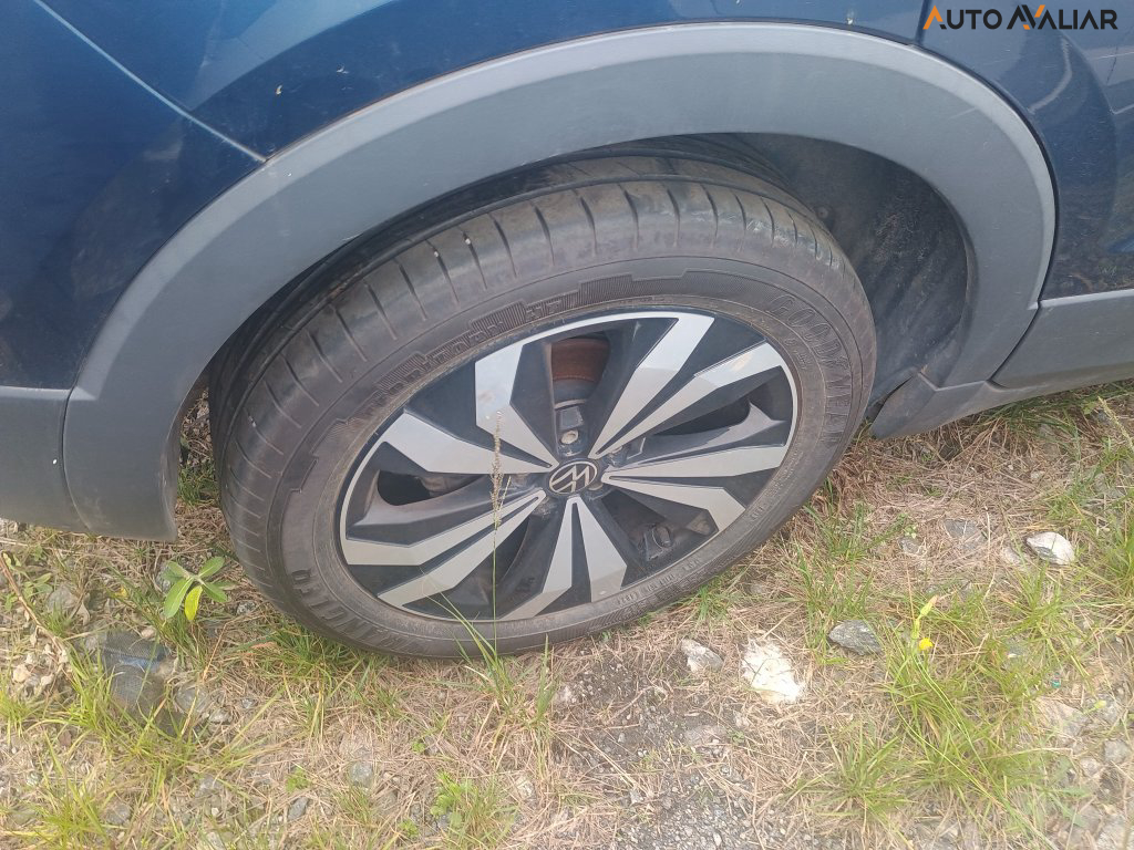 VOLKSWAGEN T-CROSS 1.0 200 TSI TOTAL FLEX AUTOM&Aacute;TICO