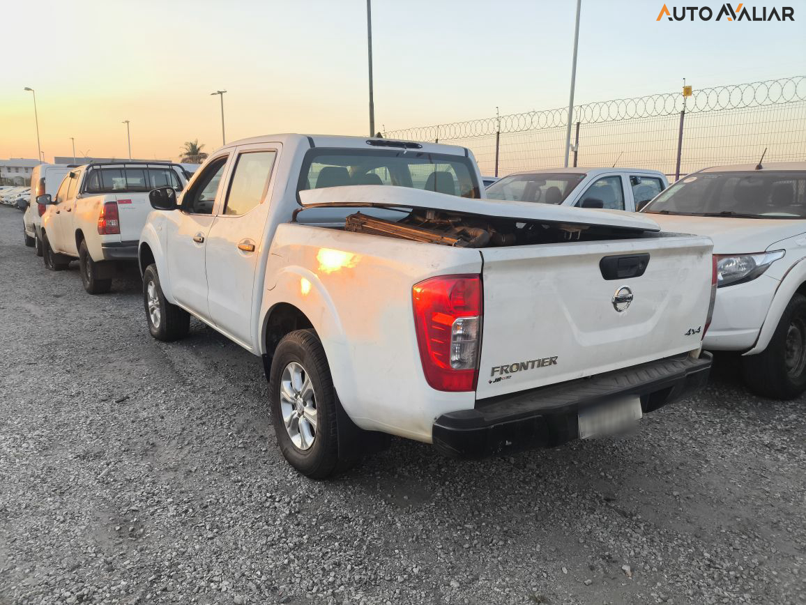 NISSAN FRONTIER 2.3 16V TURBO DIESEL S MTX4 CD 4X4 MANUAL