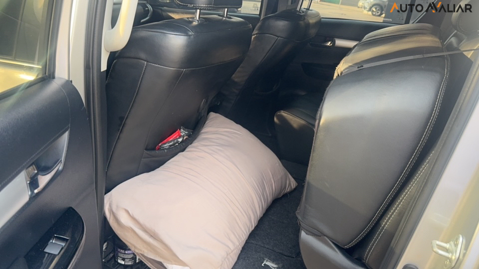 TOYOTA HILUX 2.7 SR 4X2 CD 16V FLEX 4P MANUAL