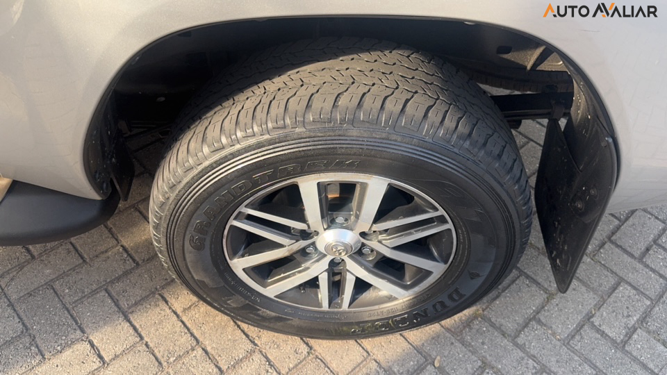TOYOTA HILUX 2.7 SR 4X2 CD 16V FLEX 4P MANUAL