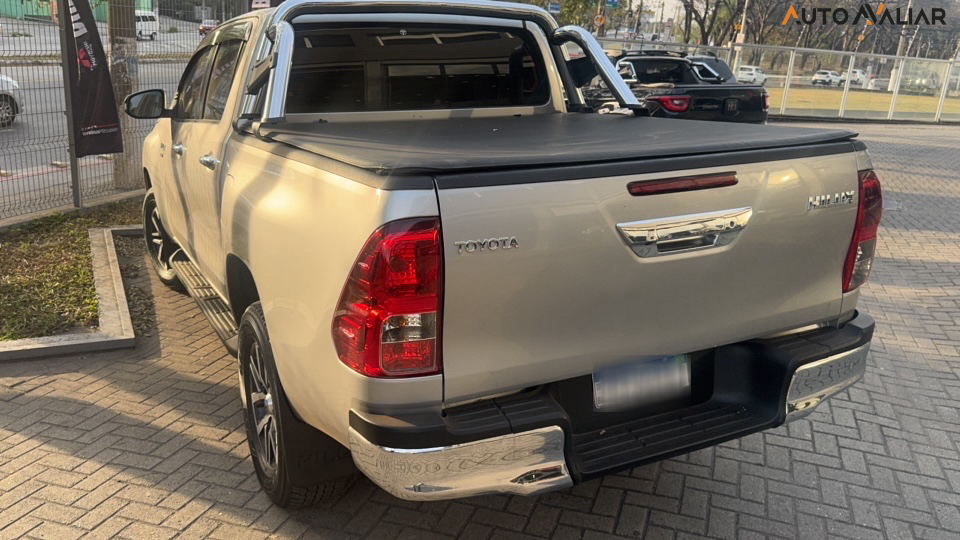 TOYOTA HILUX 2.7 SR 4X2 CD 16V FLEX 4P MANUAL