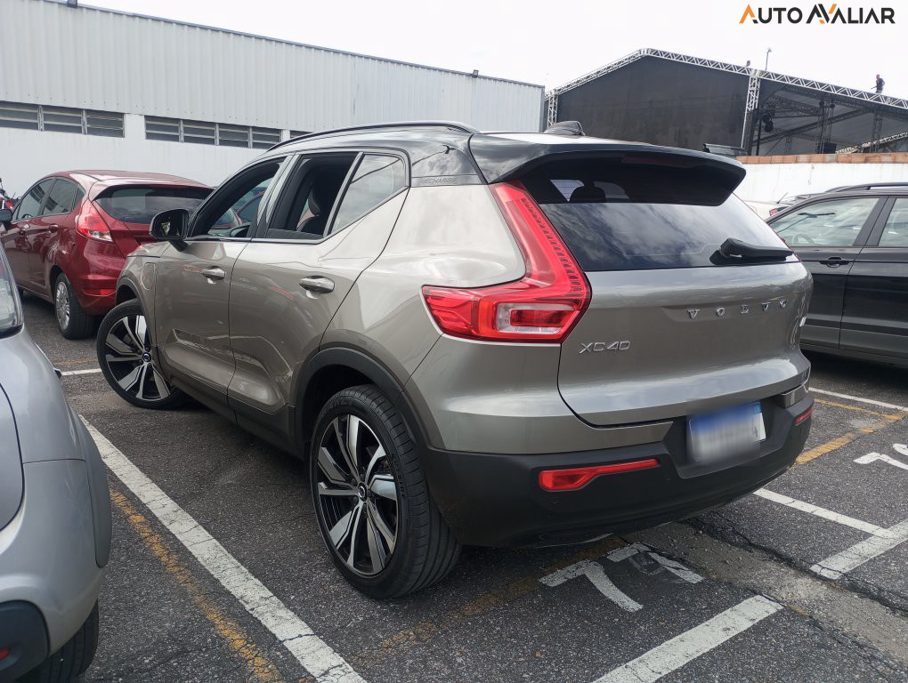 VOLVO XC40 1.5 T5 RECHARGE R-DESIGN GEARTRONIC