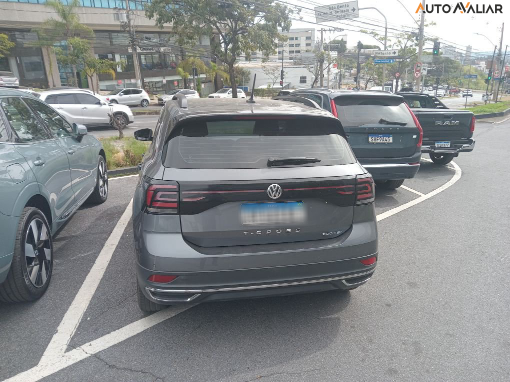 VOLKSWAGEN T-CROSS 1.0 200 TSI TOTAL FLEX COMFORTLINE AUTOMÁTICO