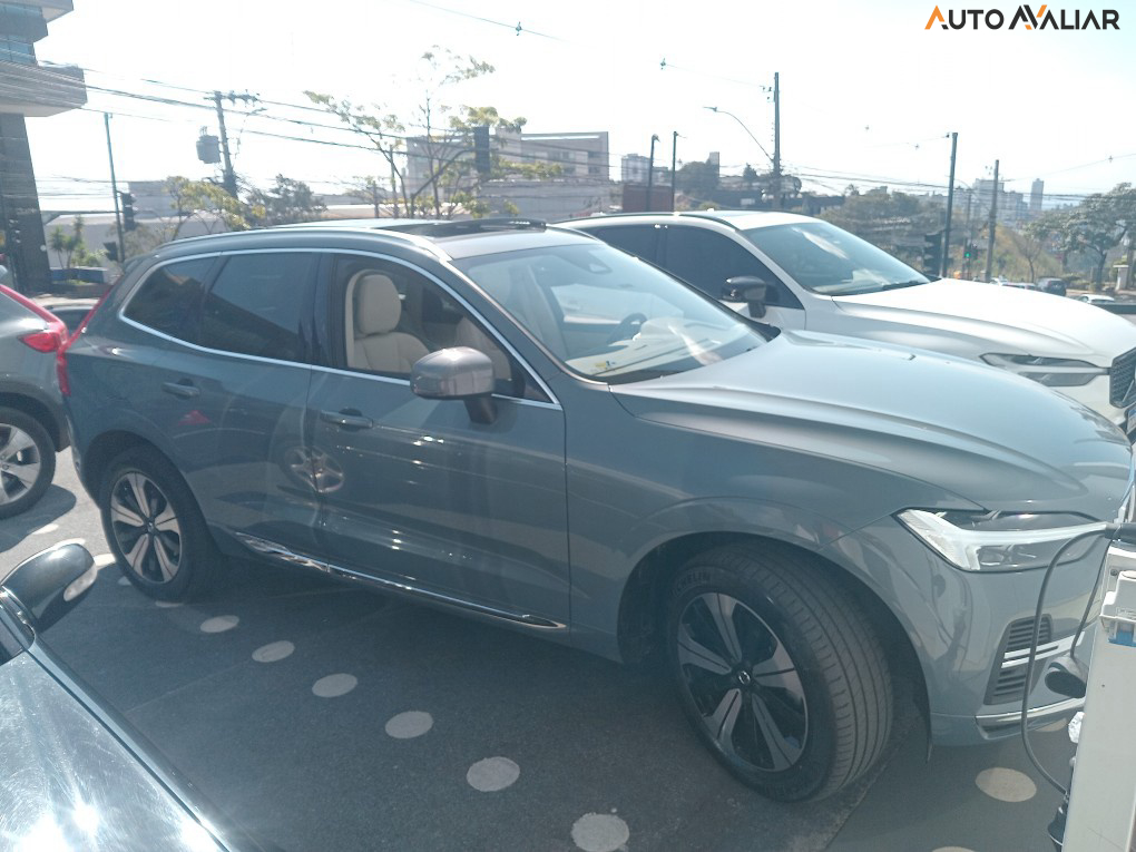 VOLVO XC60 2.0 T8 RECHARGE PLUS AWD GEARTRONIC