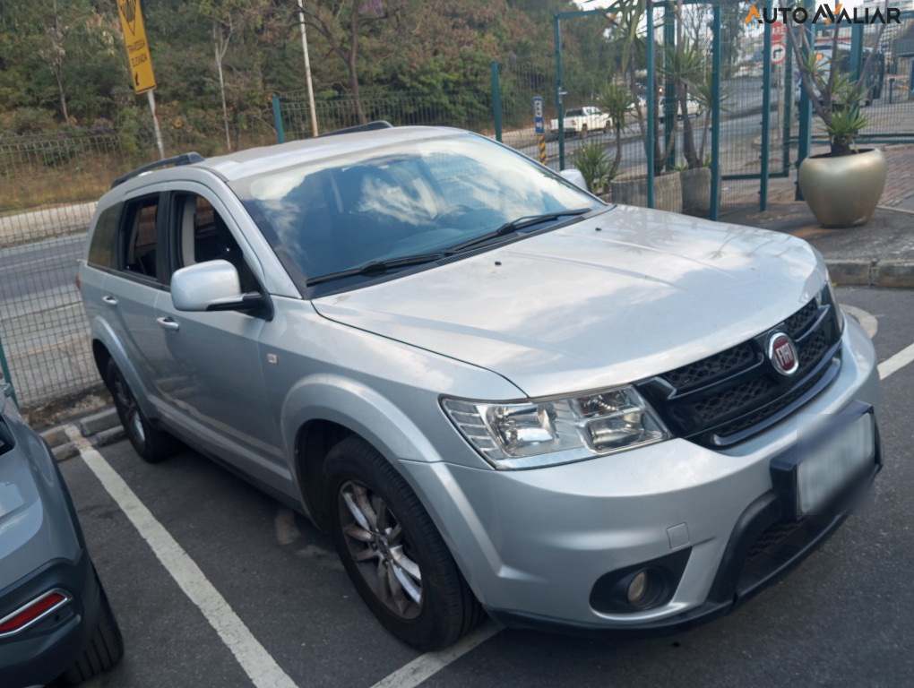 FIAT FREEMONT 2.4 EMOTION 16V GASOLINA 4P AUTOMATICO