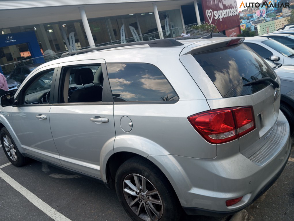 FIAT FREEMONT 2.4 EMOTION 16V GASOLINA 4P AUTOMATICO