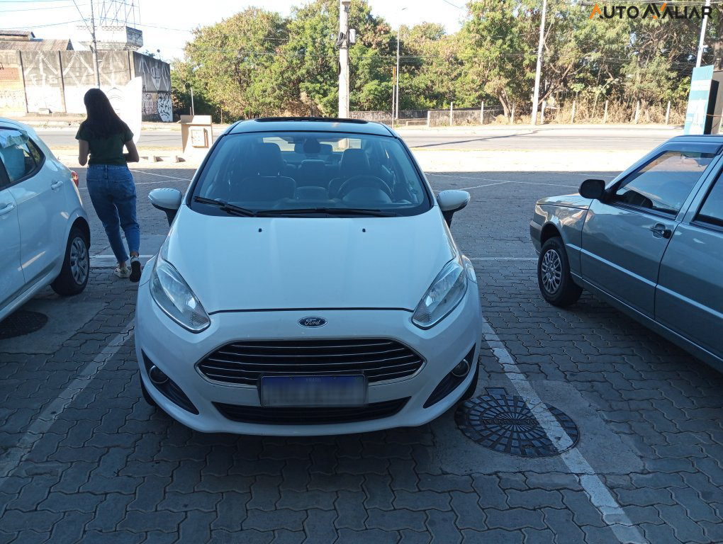 FORD FIESTA 1.6 TITANIUM PLUS SEDAN 16V FLEX 4P POWERSHIFT